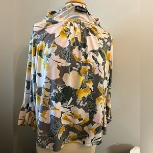 7th AVENUE Design Studio - New York and Company. Size M.